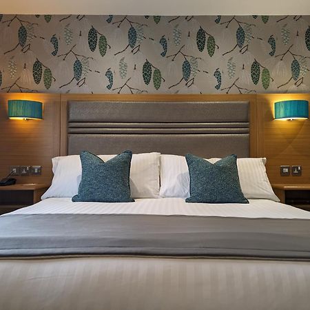 The Briar Court Hotel Huddersfield Extérieur photo