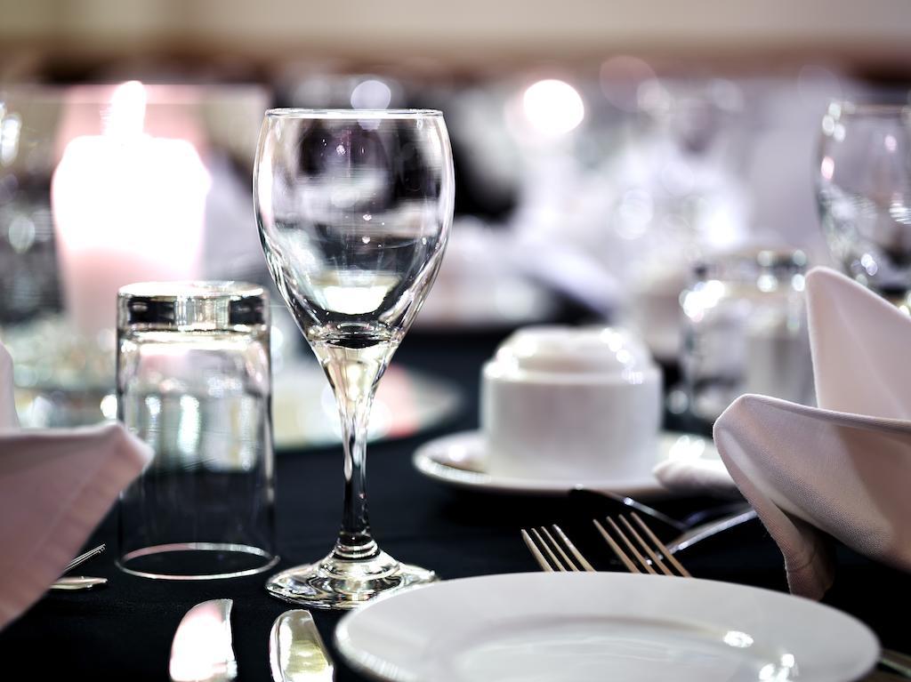 The Briar Court Hotel Huddersfield Extérieur photo