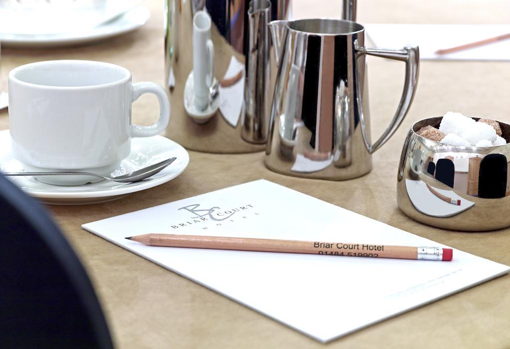 The Briar Court Hotel Huddersfield Extérieur photo